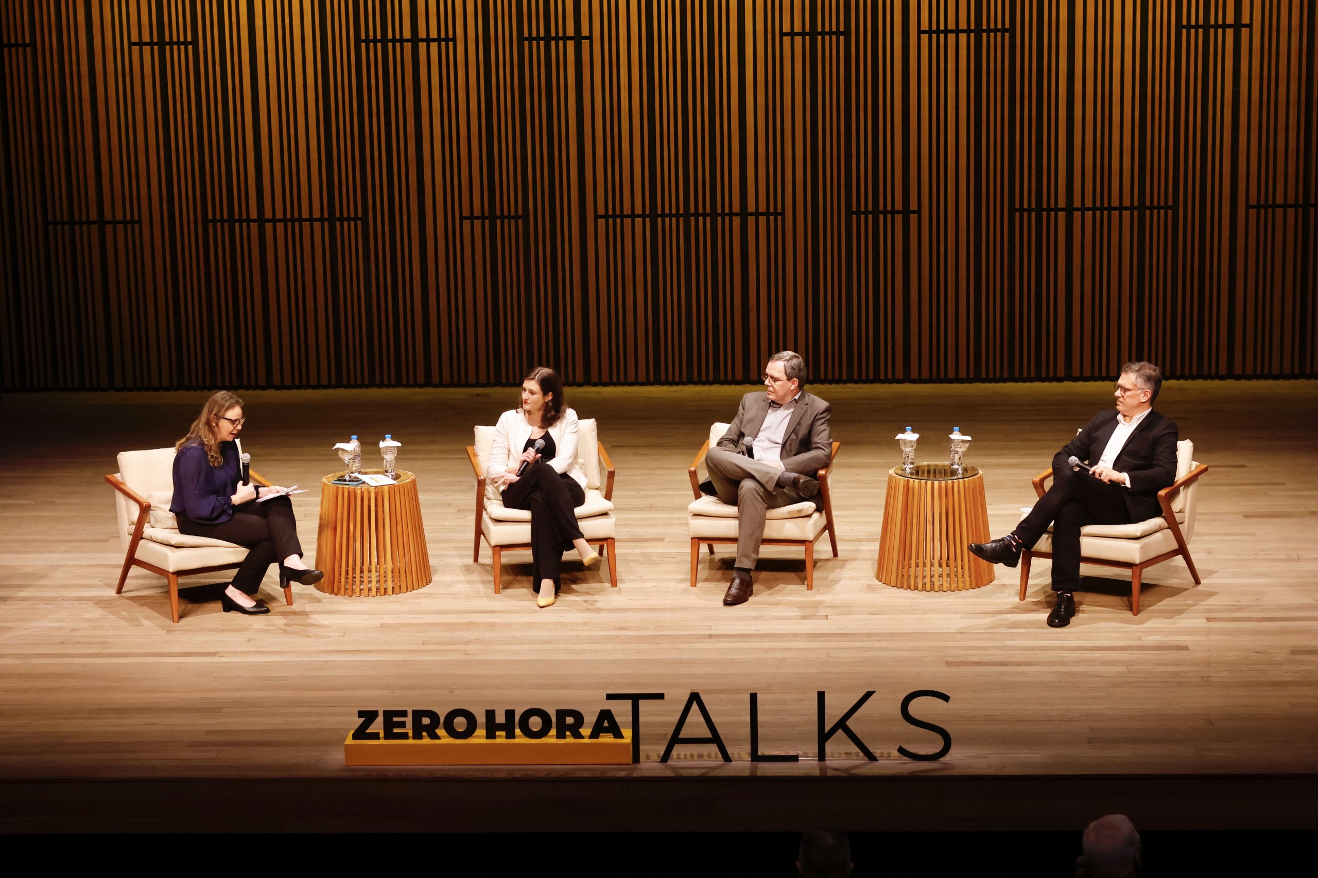 Com especialistas da Unisinos, painel Zero Hora Talks avalia os desafios da EAD no Ensino Superior